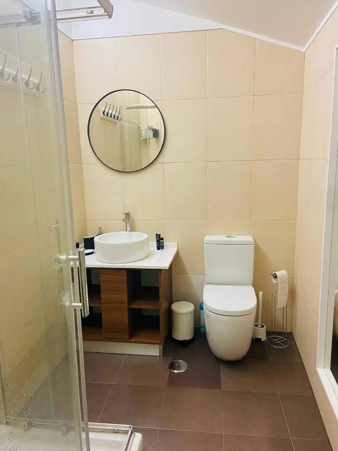 Private Room Trafaria Екстер'єр фото