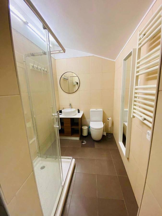 Private Room Trafaria Екстер'єр фото